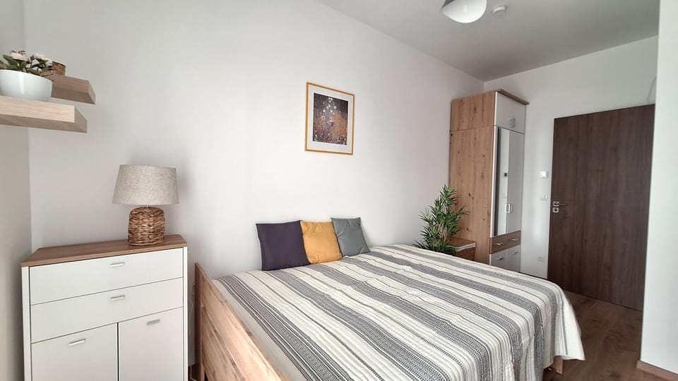 Bed, Bedroom, wardrobe