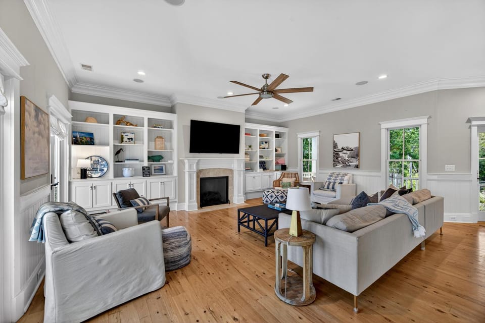 CM3008: 3008 Cameron Blvd. House in Isle of Palms