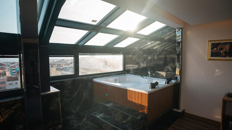 Hot Tub, Bathroom, TV and multimedia, Bath