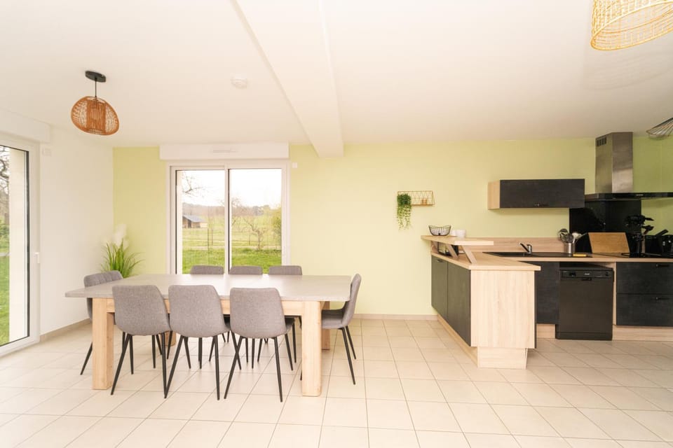 Living room, kitchen
