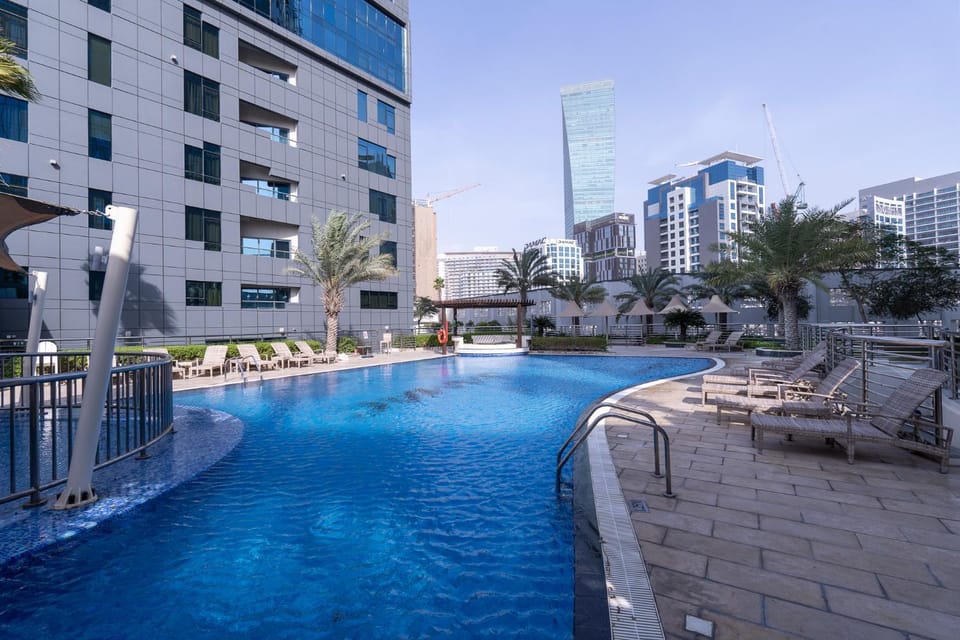 City view, Swimming pool, Swimming pool, sunbed