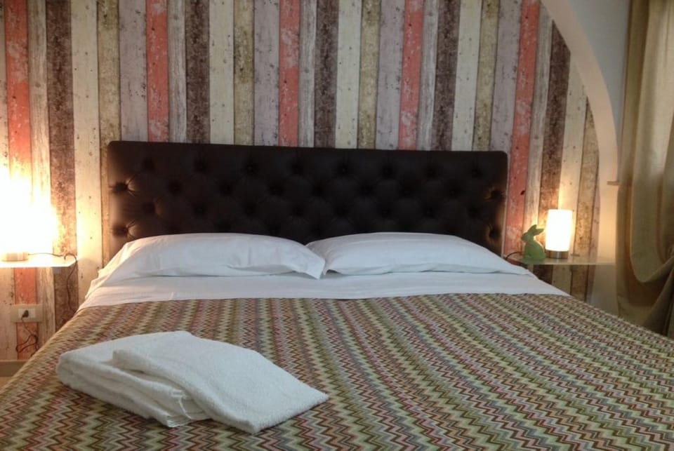 Bed, Decorative detail