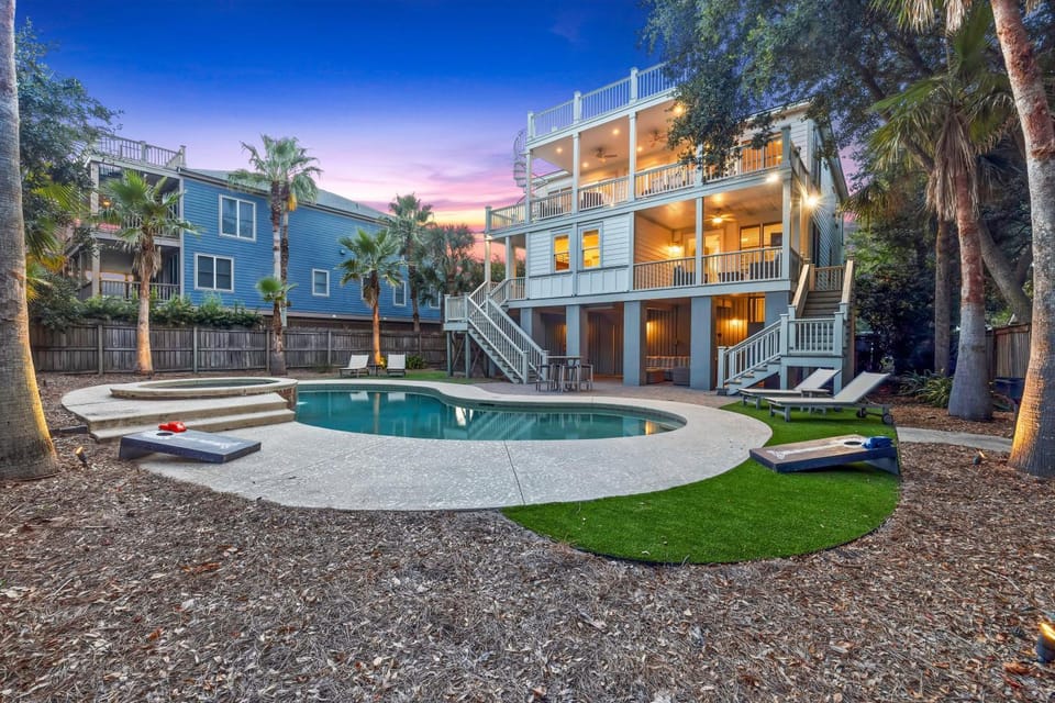 CM3302: 3302 Cameron Blvd. House in Isle of Palms