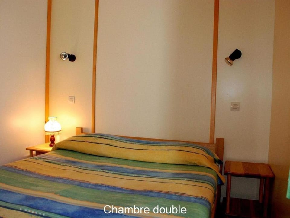 Property building, Living room, Bedroom
