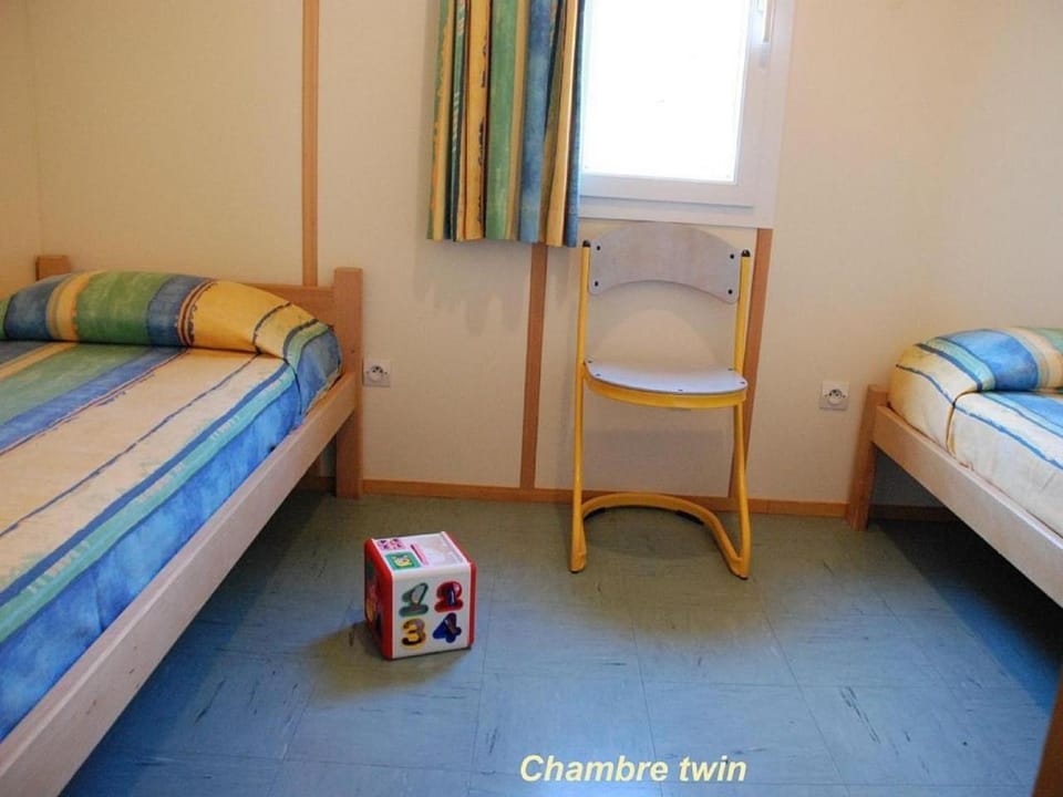 Property building, Living room, Bedroom