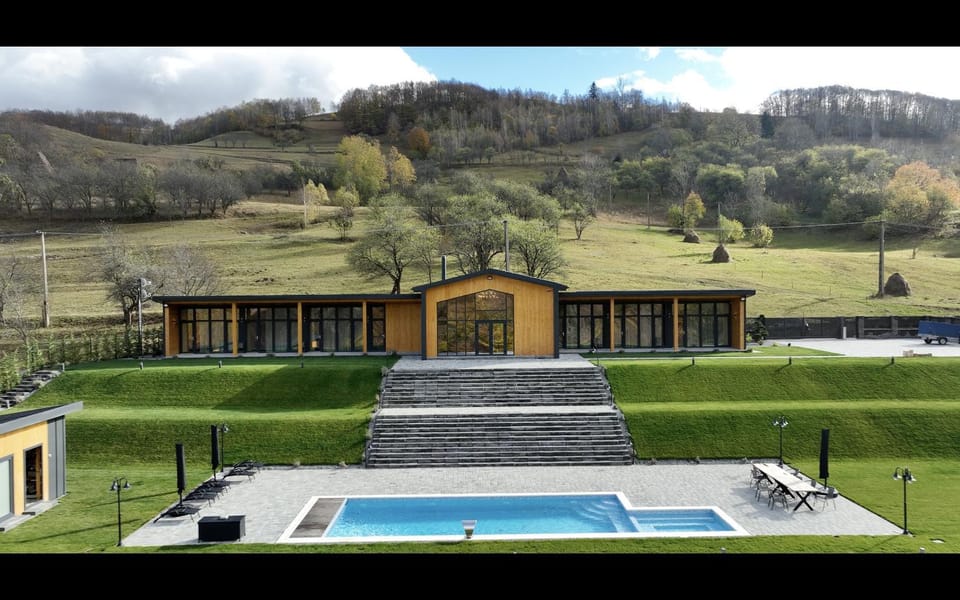 Property building, Natural landscape, Mountain view, Pool view, Swimming pool