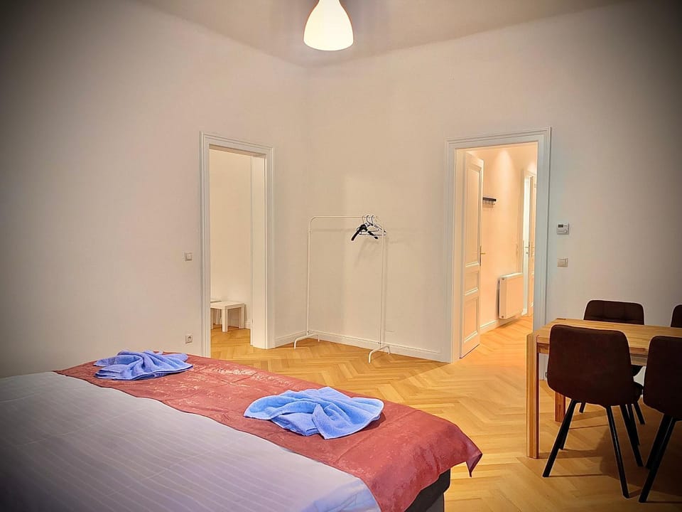 Bed, Photo of the whole room, Bedroom, wardrobe