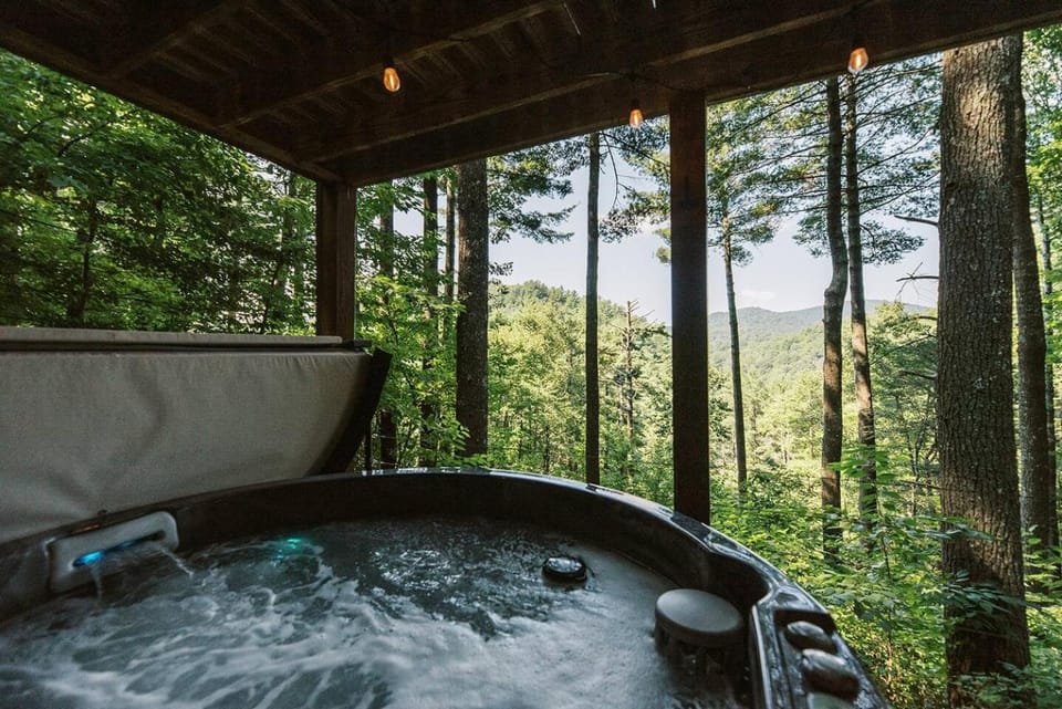 Hot Tub, Mountain view