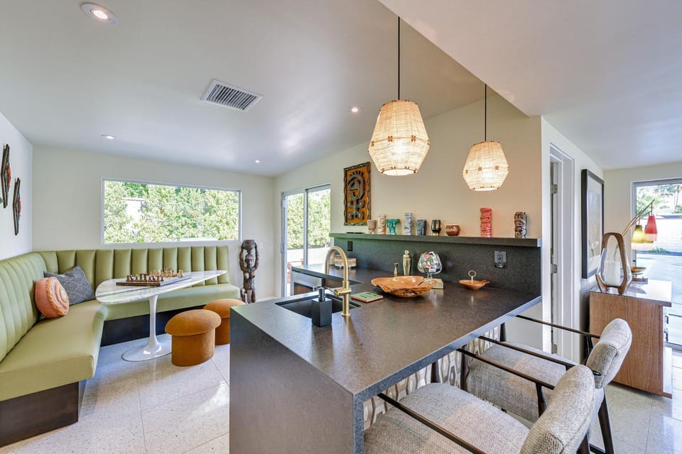 2 Mi to Downtown: Luxe Palm Springs Home! House in Palm Springs