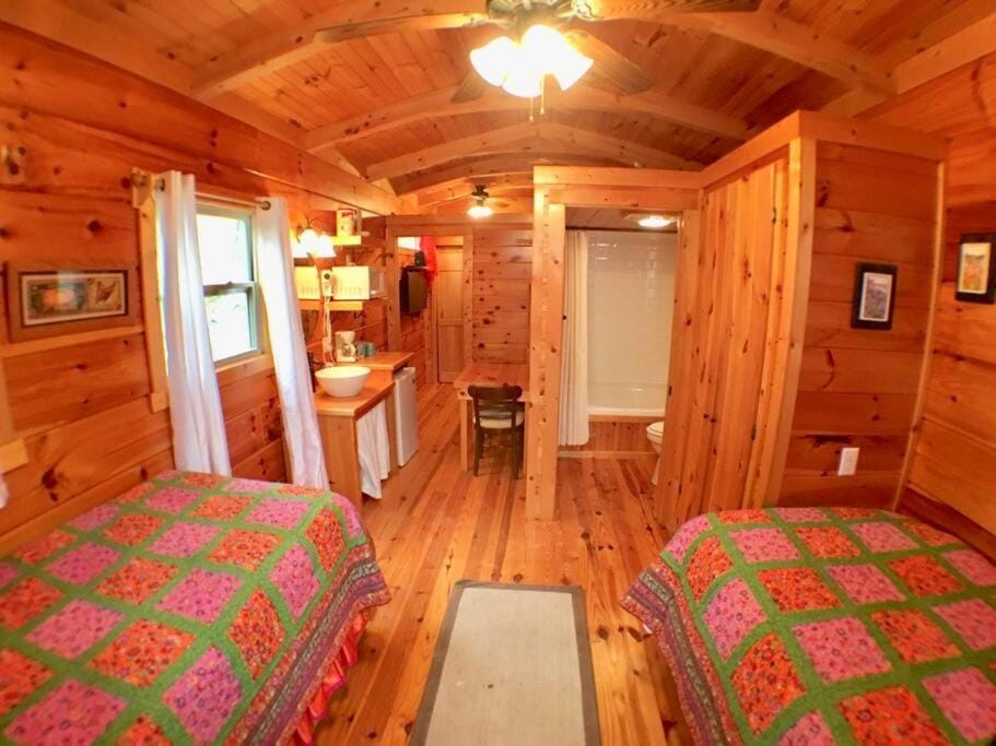 Gypsy Cottage Near the Smokies #13 Esmeralda House in Sevier County