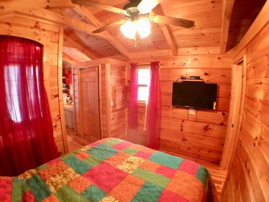 Gypsy Cottage Near the Smokies #15 Queenie House in Sevier County