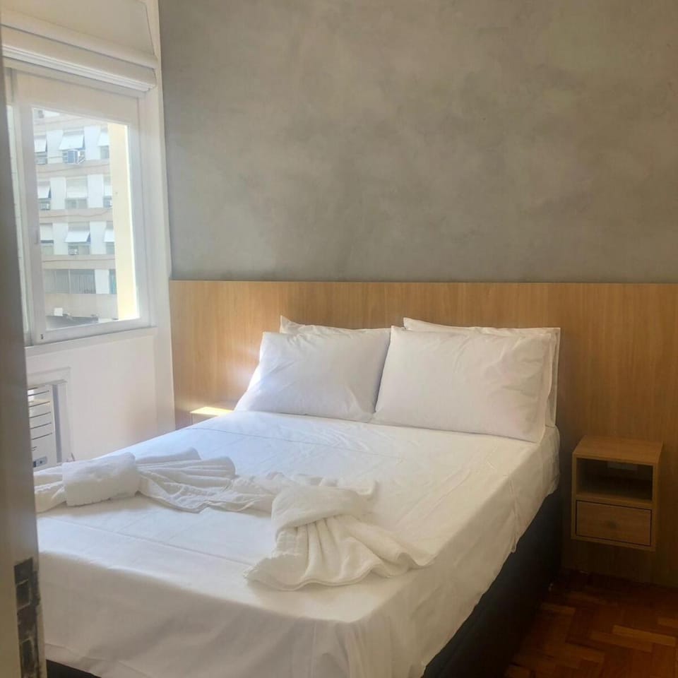 Stylish apartment one block from Copacabana beach Apartment in Rio de Janeiro