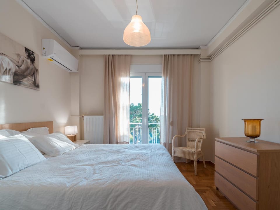 Bed, Balcony/Terrace, Photo of the whole room, Bedroom, air conditioner