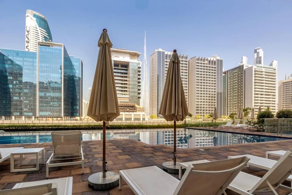 Day, City view, Pool view, Swimming pool, sunbed