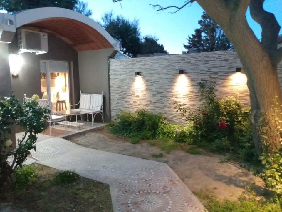 Facade/entrance, Garden, Balcony/Terrace, Garden view