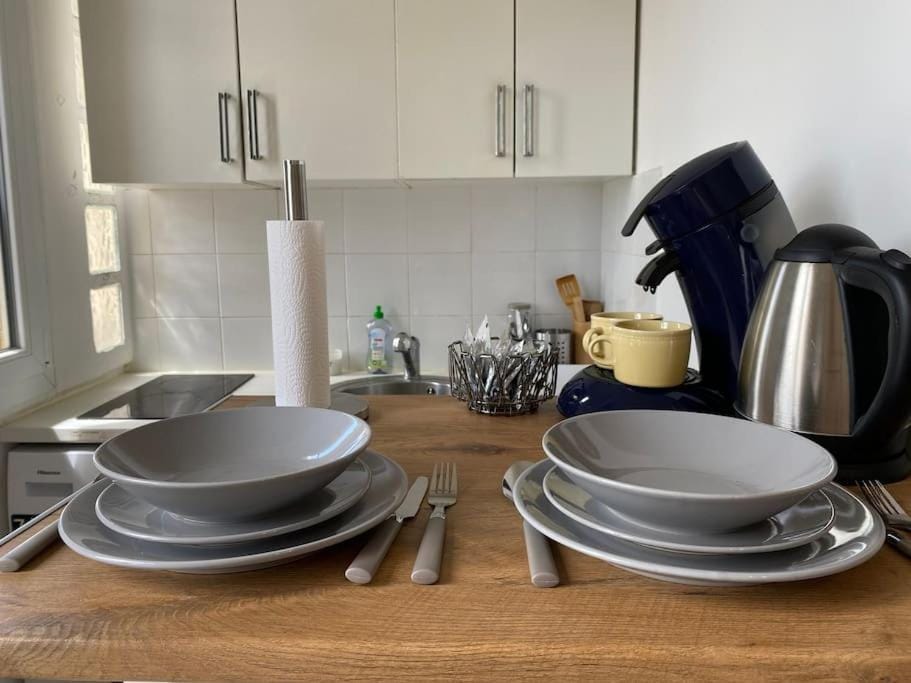 Petit Cosy Aux Portes de Paris, En Face Du M 13 Apartment in Île-de-France