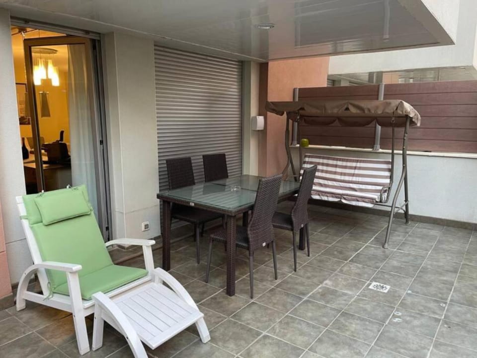 Patio, View (from property/room), Balcony/Terrace, Seating area, Dining area, sunbed