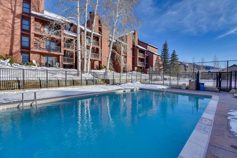 Steamboat Springs Condo: Community Pool & Hot Tub! House in Steamboat Springs