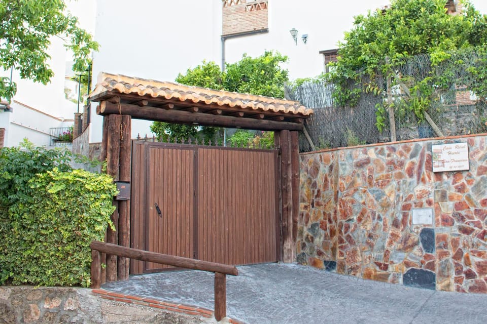 Facade/entrance, Off site