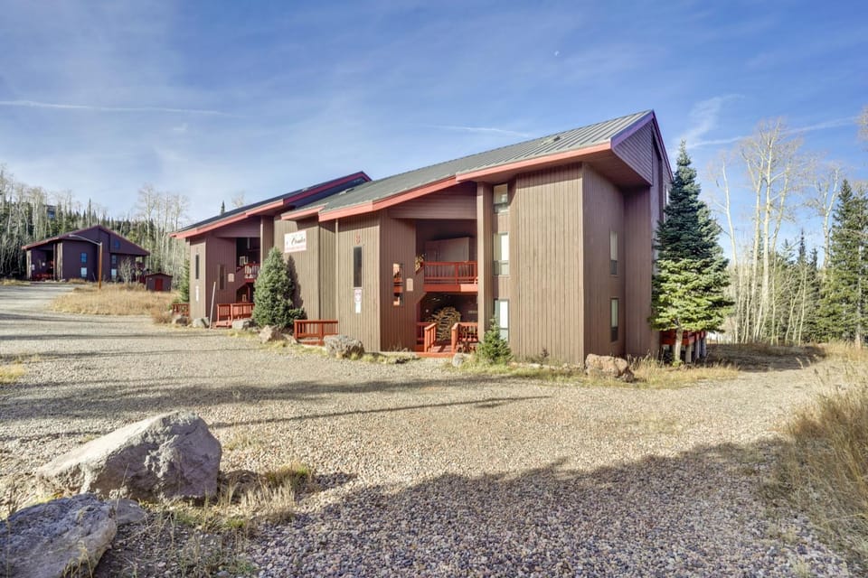 Ski-In, Ski-Out Brian Head Condo w/ Fireplace! House in Brian Head