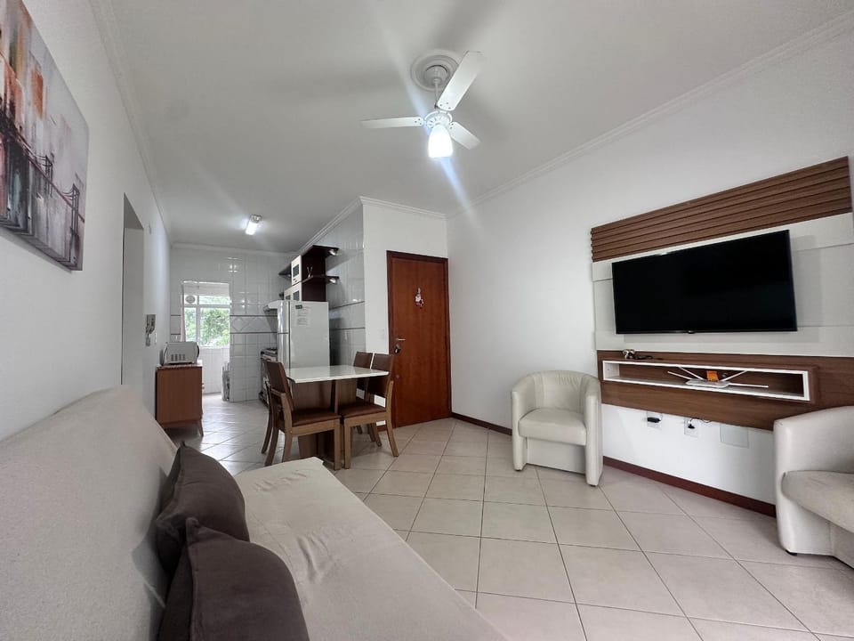 B915 - Apartamento 2 quartos em cond. com piscina Apartment in Bombinhas