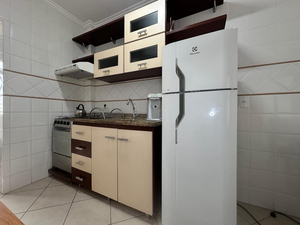 B915 - Apartamento 2 quartos em cond. com piscina Apartment in Bombinhas