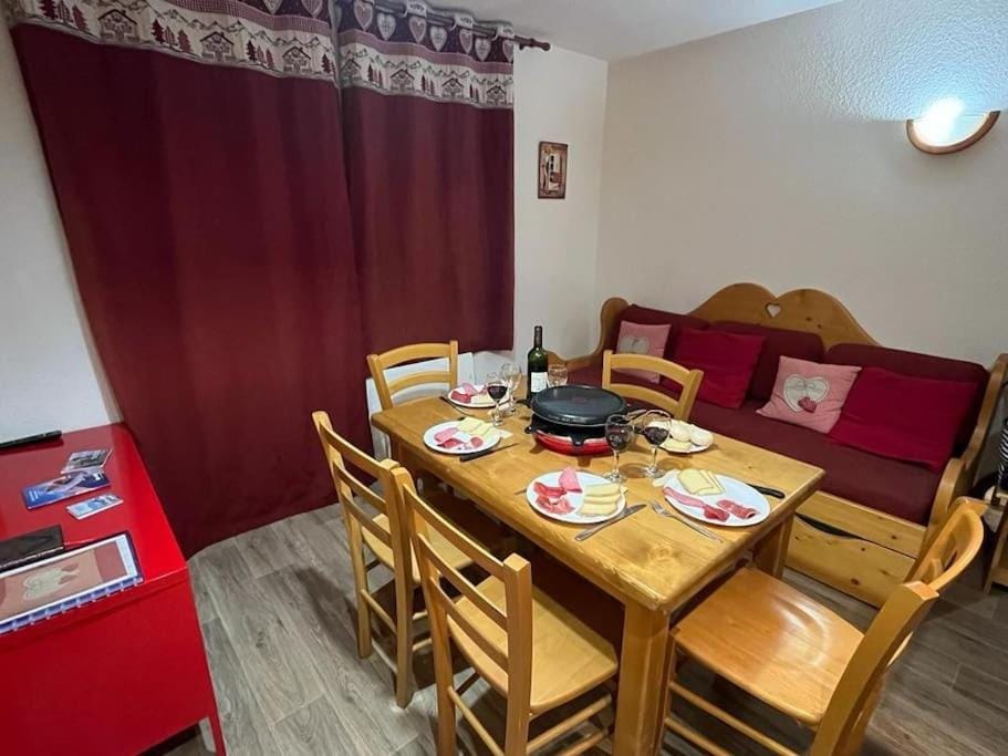 Alpe d'Huez - Confortable appartement à 150m des pistes - la Marmotte en Folie Apartment in Huez