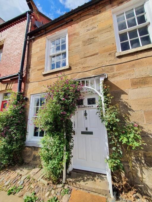 Bramblewick Cottage House in Robin Hoods Bay