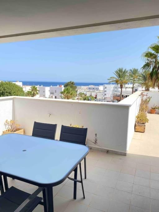 Natural landscape, View (from property/room), Balcony/Terrace, Balcony/Terrace, Dining area, Sea view