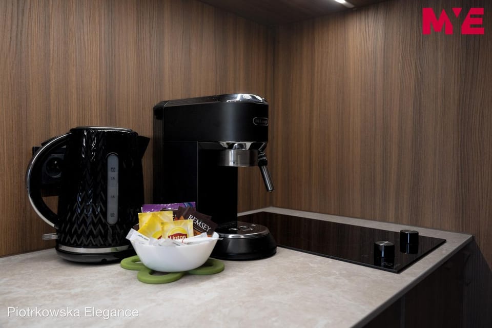 Coffee/tea facilities, Kitchen or kitchenette