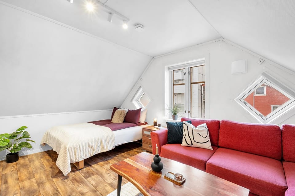 Bed, Living room, Seating area, Bedroom