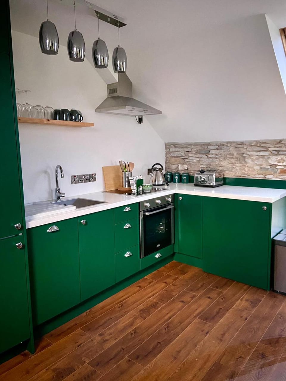 Kitchen or kitchenette, dishwasher, pet friendly, stove, washing machine