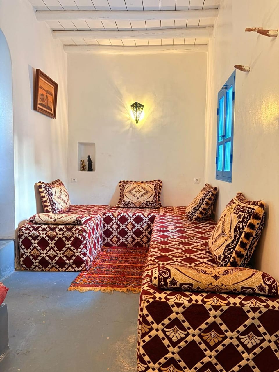 Living room, Seating area
