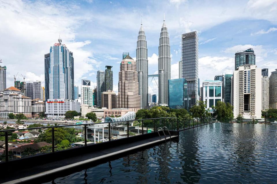Nearby landmark, Day, City view, Swimming pool