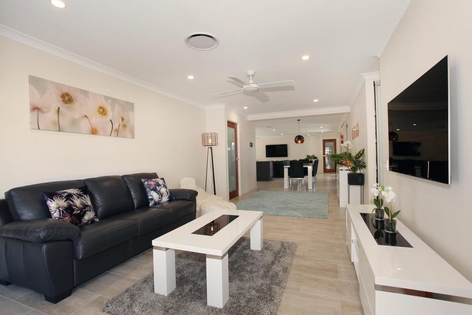Mooloolaba Holiday Home House in Sunshine Coast
