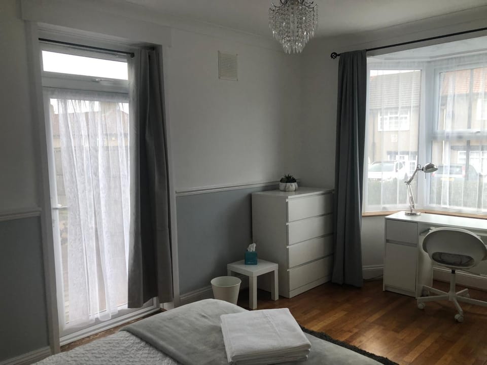 Bedroom, hair dresser