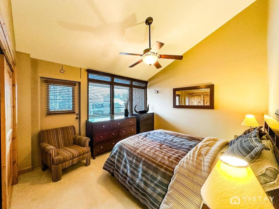 Silver Star Ski Retreat W Private Hot Tub! House in Park City