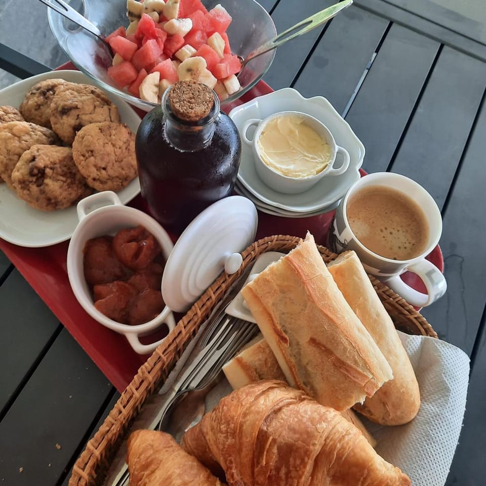 Food and drinks, Food, Breakfast, Continental breakfast