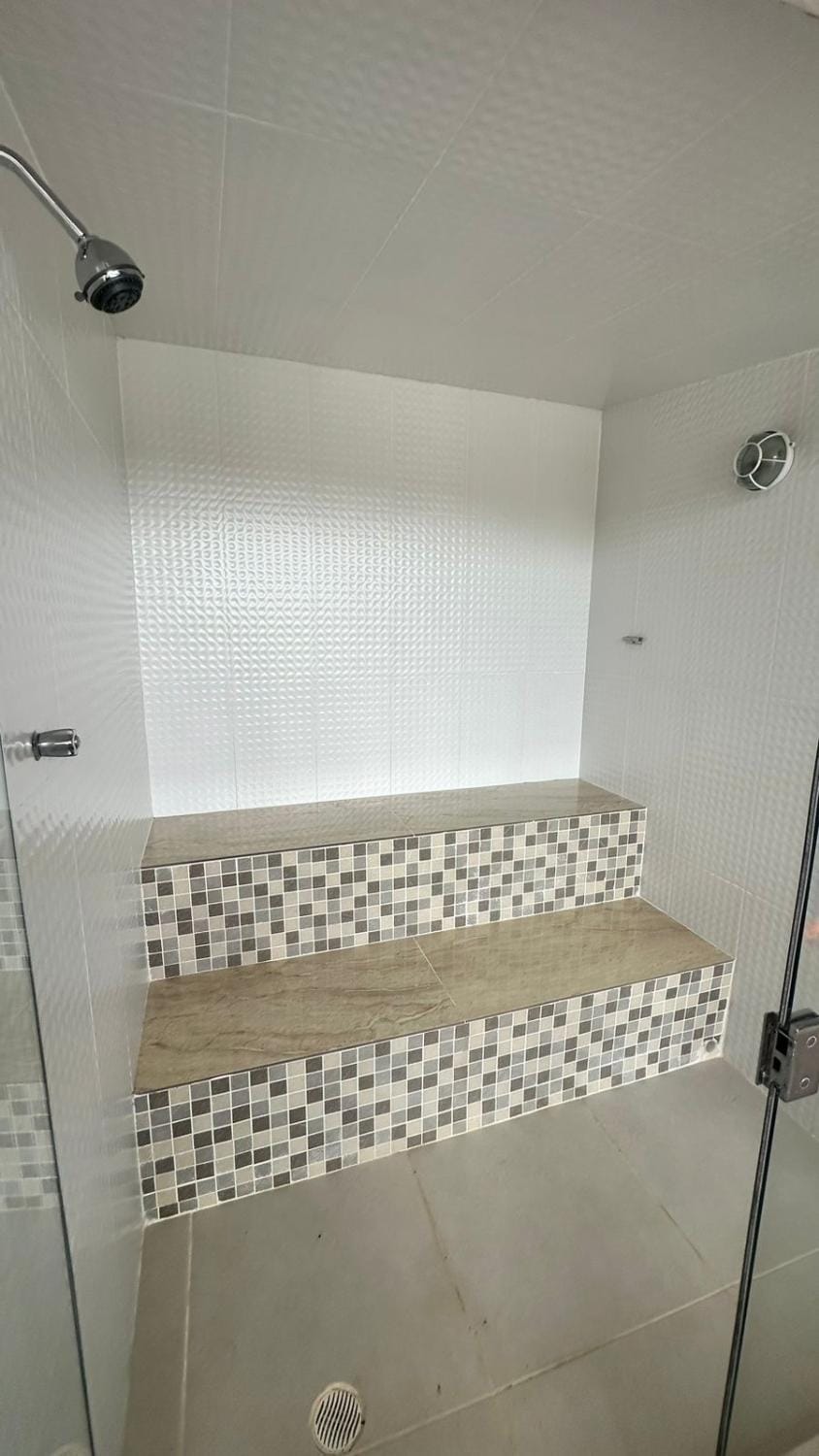 Chácara Gama em condomínio Igarata-SP - Jacuzzi com hidromassagem, piscina e sauna House in Sao Jose dos Campos