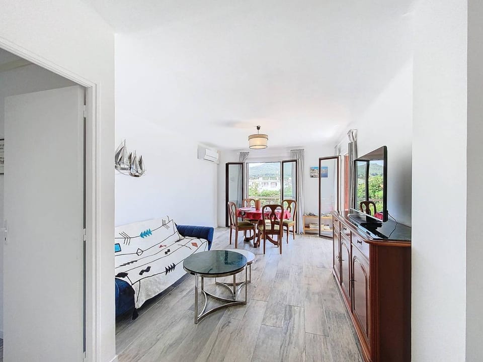 Appartement lumineux près de la plage des Lecques avec wifi et climatisation - FR-1-770-10 Apartment in La Cadière-d'Azur