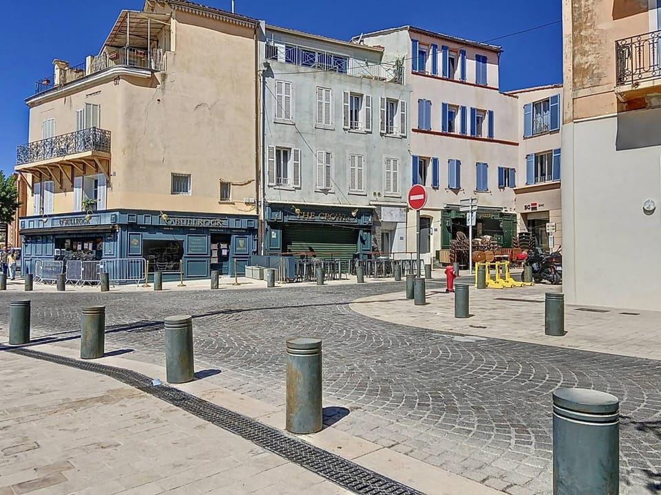 Appartement T2 lumineux sur le Vieux Port, La Ciotat - FR-1-770-11 Apartment in La Ciotat