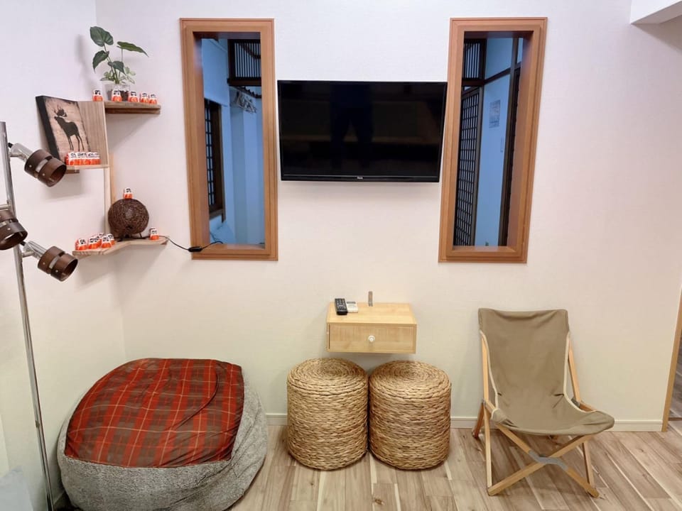 Communal lounge/ TV room, TV and multimedia, Living room, Seating area