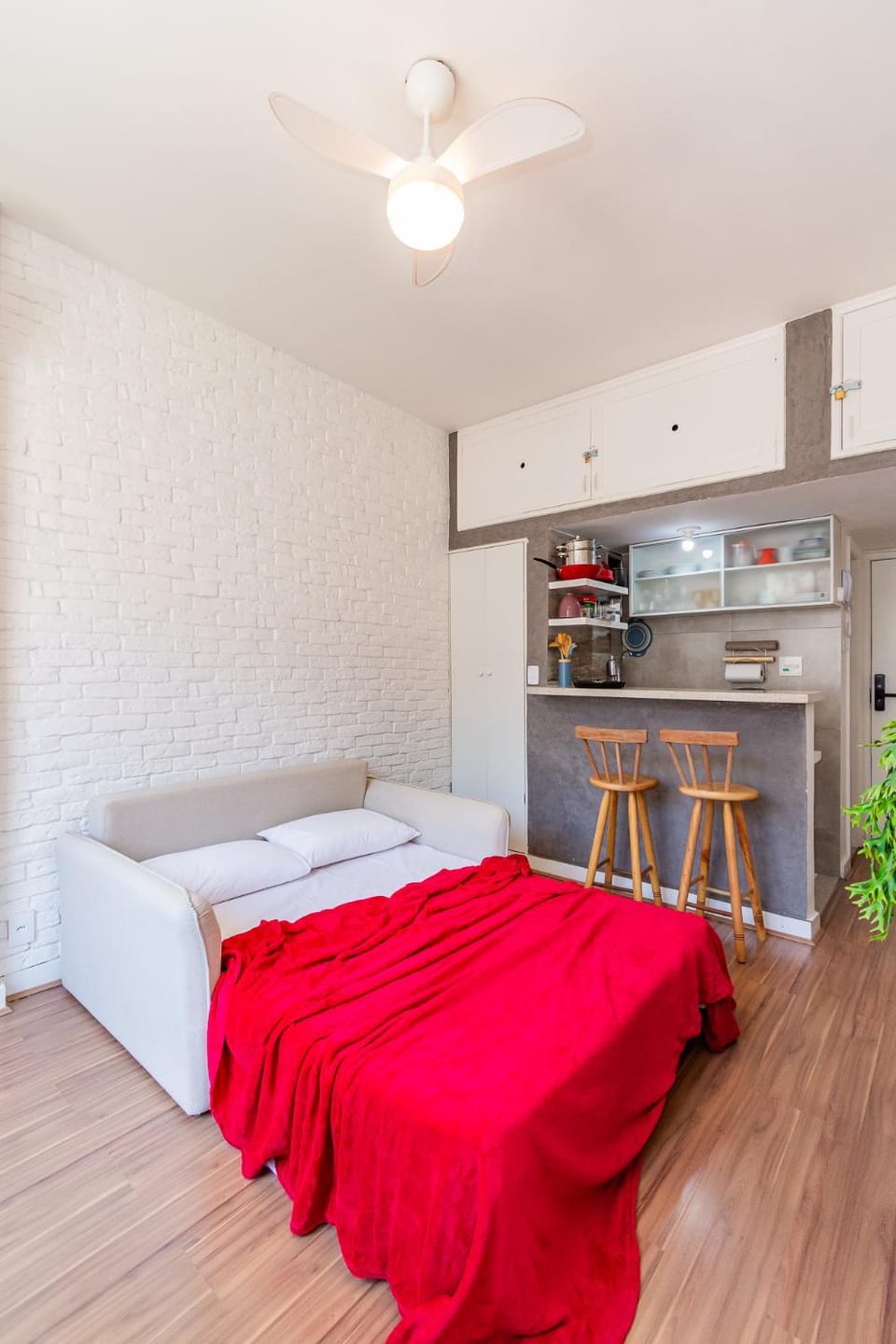 Bedroom, minibar