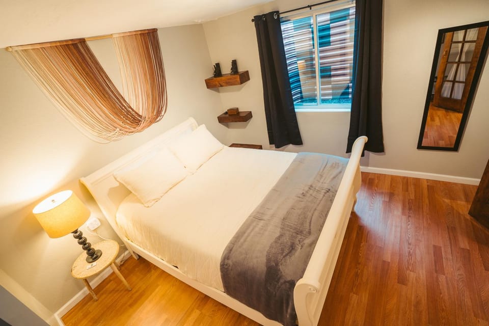 Bed, Bedroom
