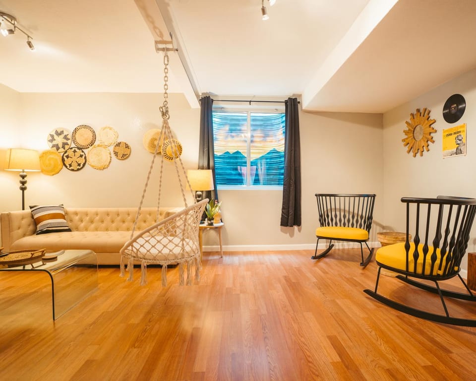 Living room, Seating area