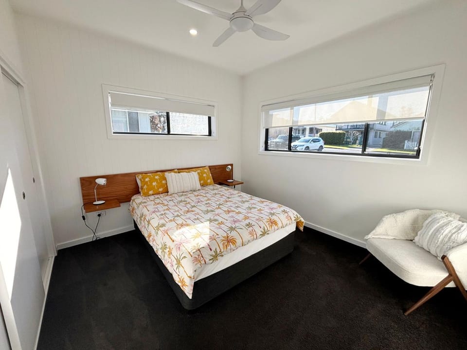 Loveday on Landsborough House in South West Rocks