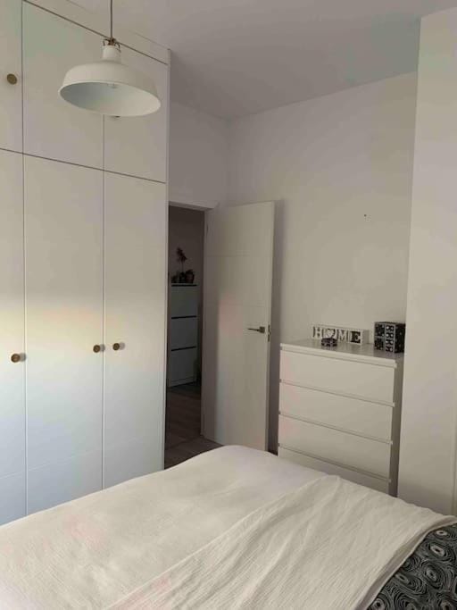 Apto residencial piscina centro-Parking Apartment in Jaén