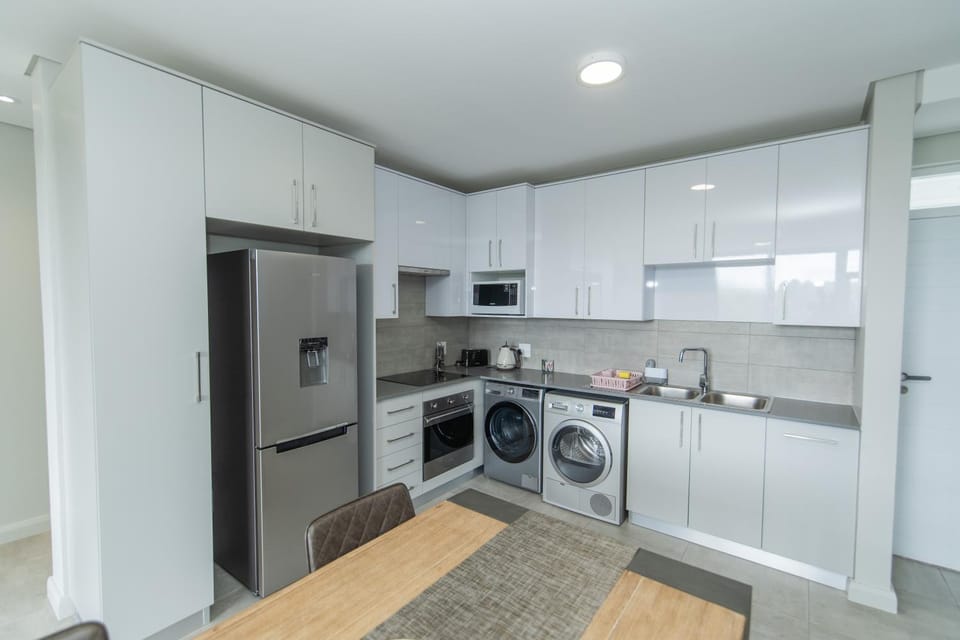 oven, washing machine, dryer, kitchen