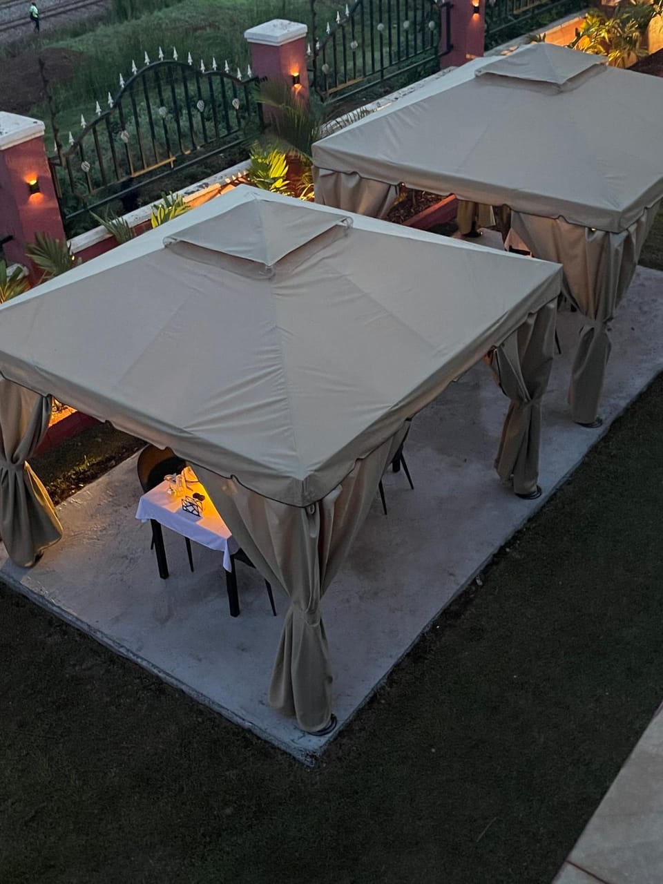 Garden, Dinner
