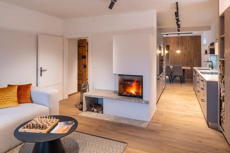 Kitchen or kitchenette, Living room, Seating area, flat iron